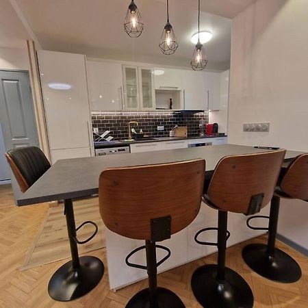 Bois-Colombes Magnifique Appartement Paris La Defense מראה חיצוני תמונה