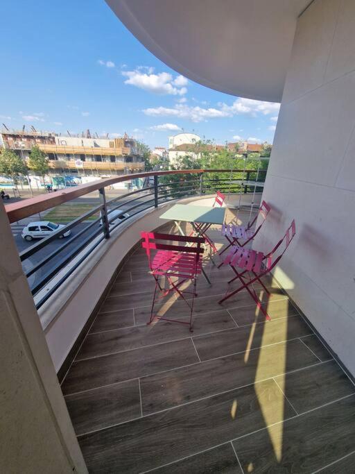 Bois-Colombes Magnifique Appartement Paris La Defense מראה חיצוני תמונה